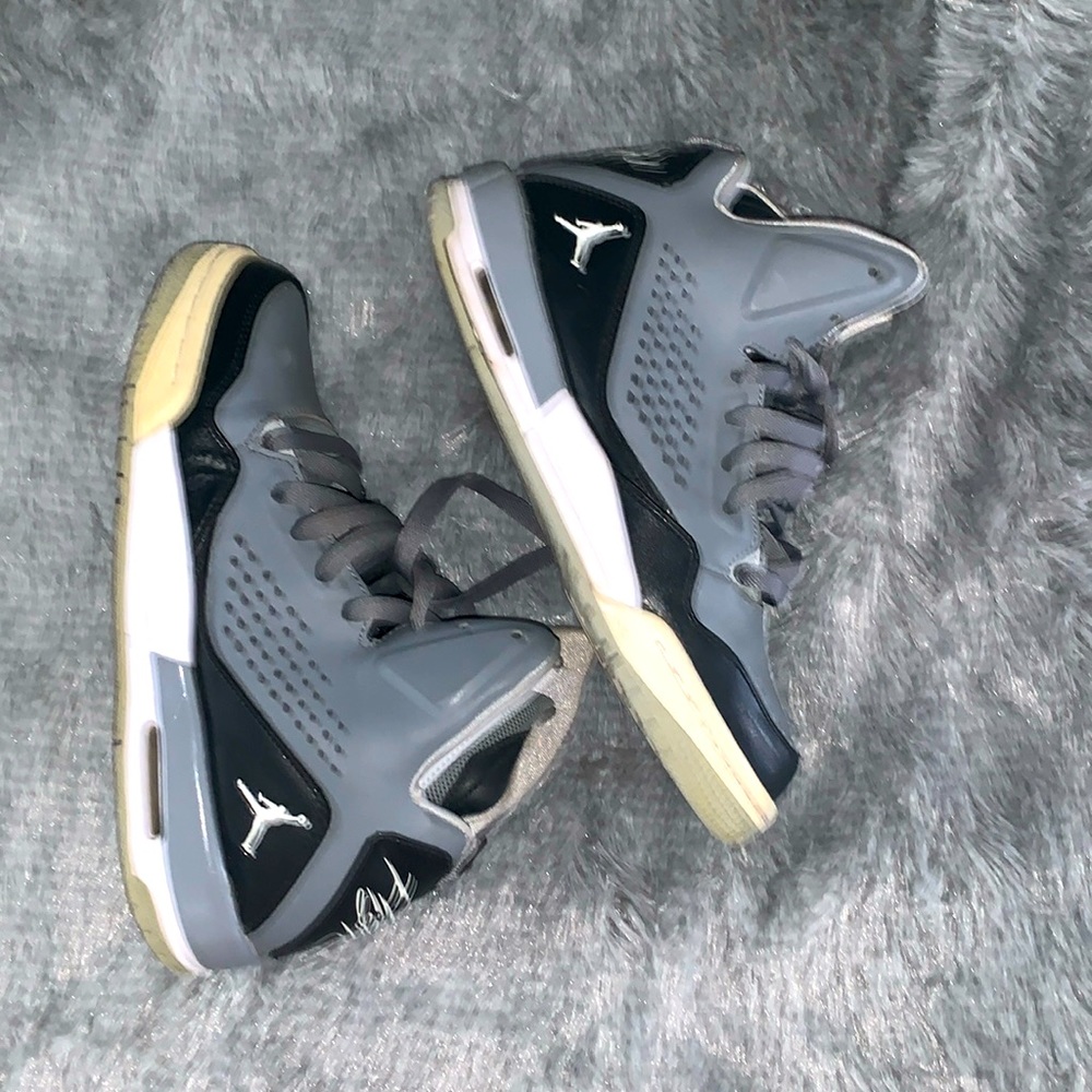 Jordan flight sneakers